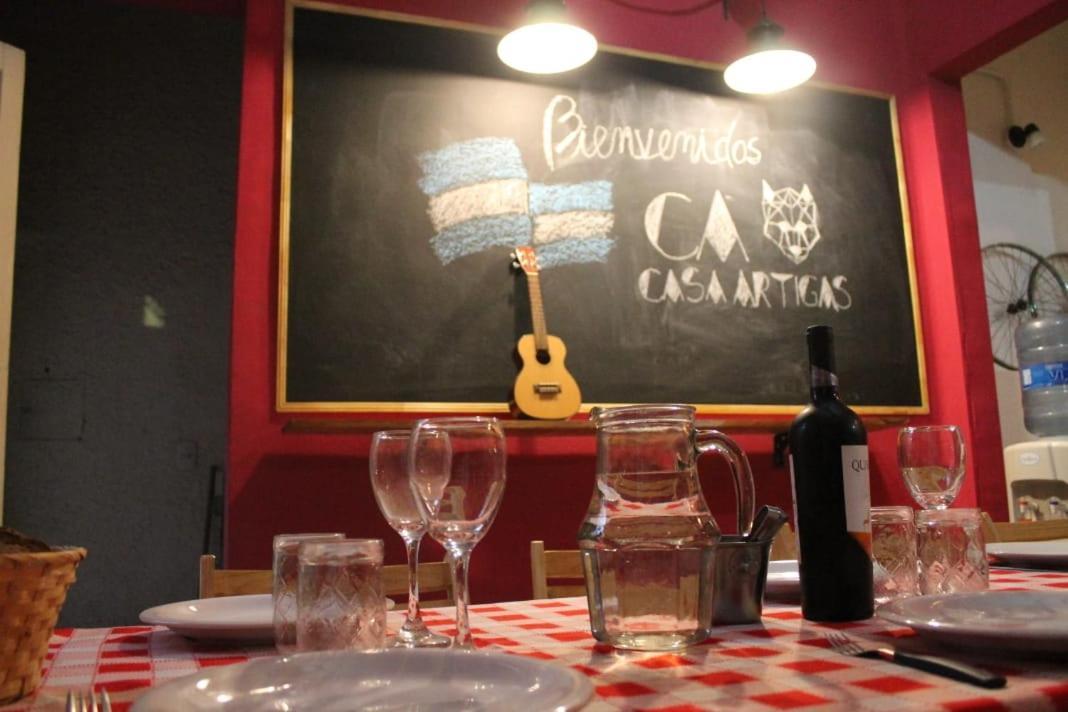 Casa Artigas Hostel Córdoba Zewnętrze zdjęcie
